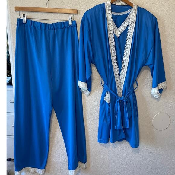 VTG Hand Made Blue Lace Trim 3 Piece Pajama Sleep Set Robe Shirt & Pants Small - Picture 1 of 12